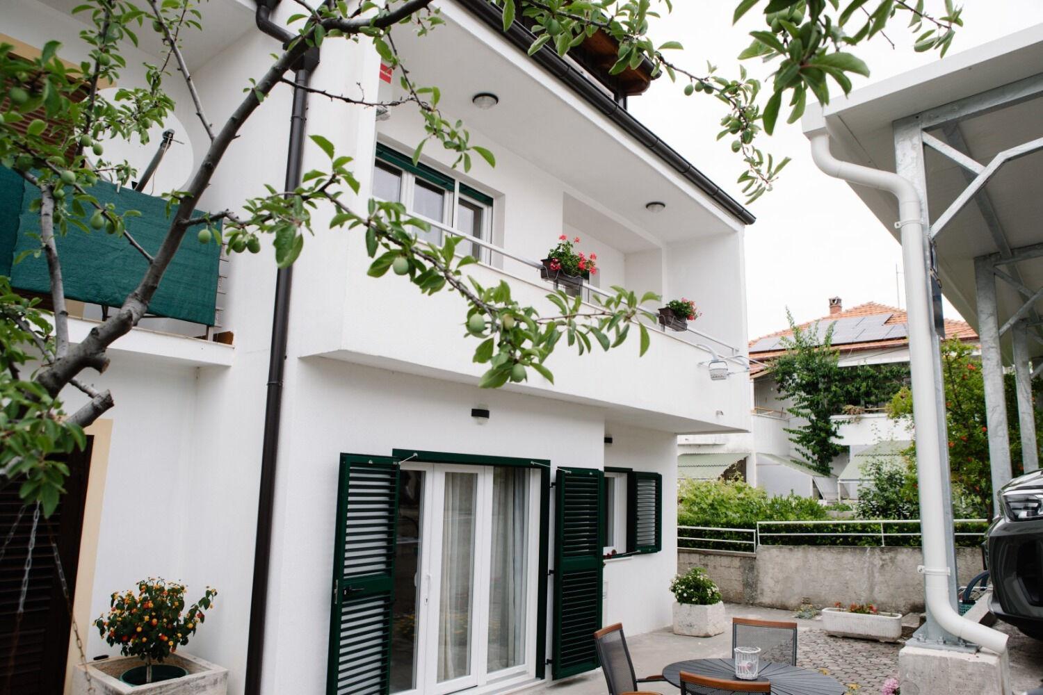 Apartments Petri - Close To The Sea Tisno Kültér fotó